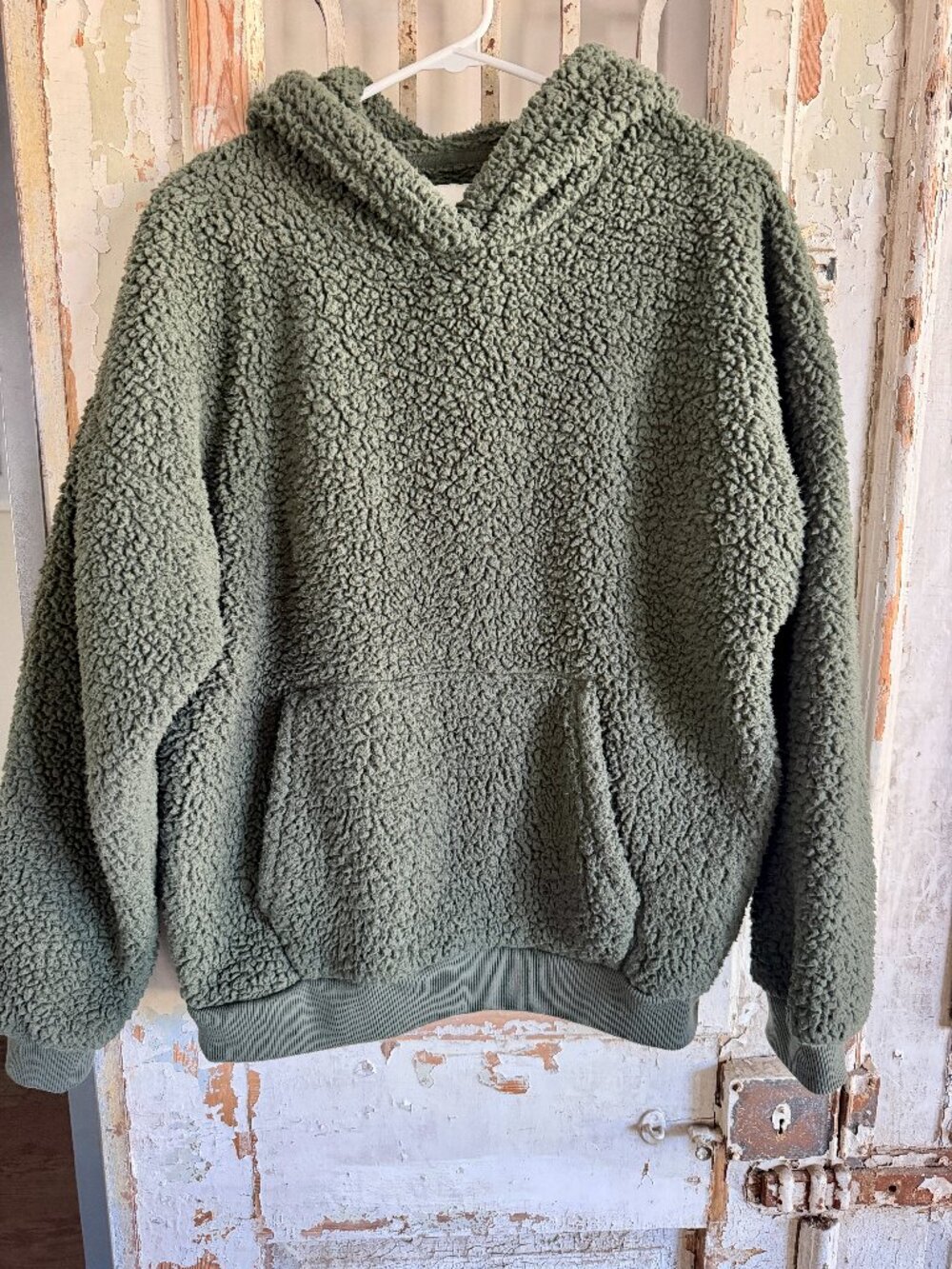 American Eagle Sherpa Teddy Hoodie Olive Green Kangaroo Pocket Pullover Size M